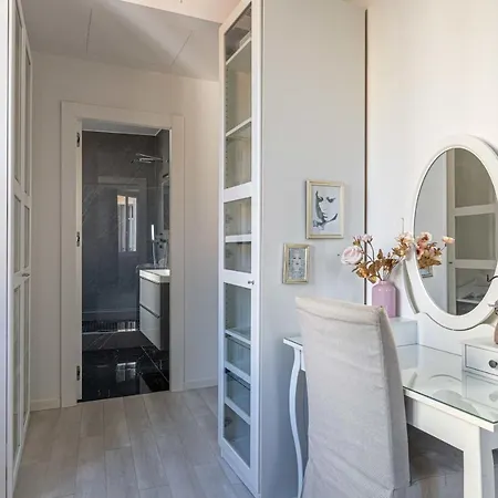 Apartment Magnificent Flat - 66m2 Rue Meynadier - 2br6p